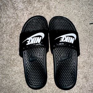 Nike Slides, in great condition, Women’s Size 8